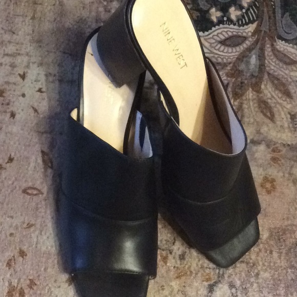 Blocked heel slides - Picture 2 of 6